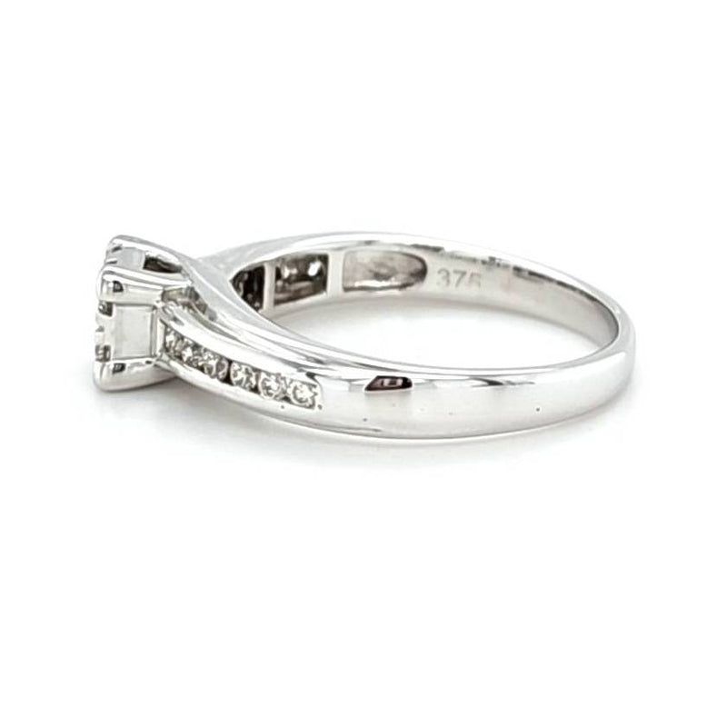 REDUCED! 9ct WHITE GOLD & DIAMOND DRESS RING TDW 0.35cts VALUED $1499