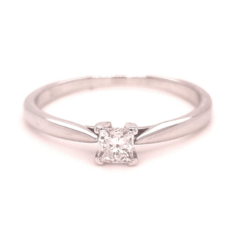 18ct WHITE GOLD DIAMOND SOLITAIRE RING TDW: 0.3ct VAL: $2999