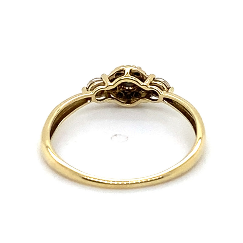 9CT YELLOW GOLD DIAMONDS ILLUSION SET IN THE RAISED TRILOGY SETTING DRESS RING