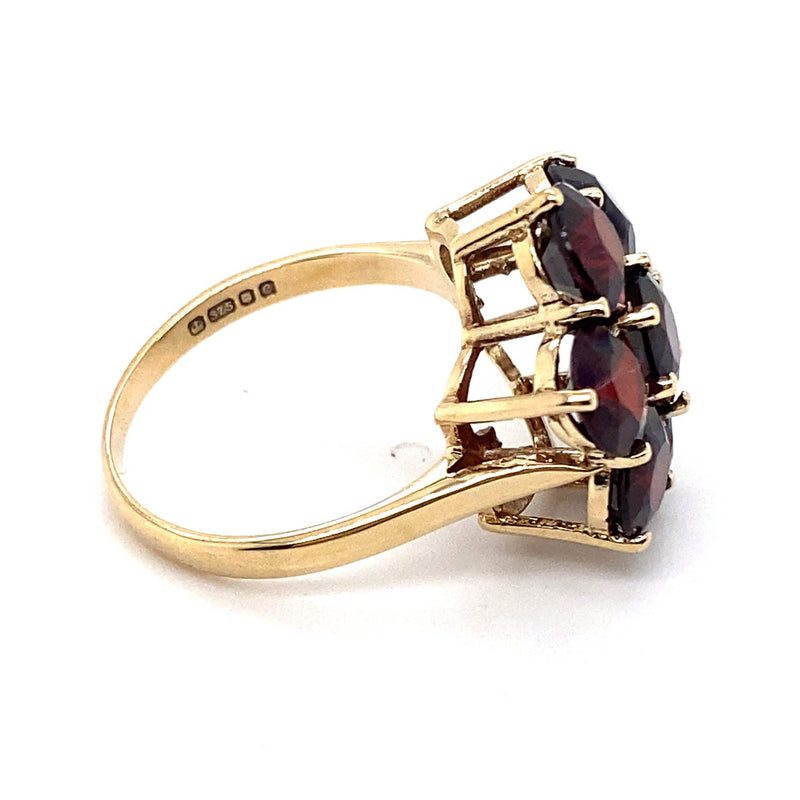 9CT YELLOW GOLD ALMADINE GARNETS DRESS RING