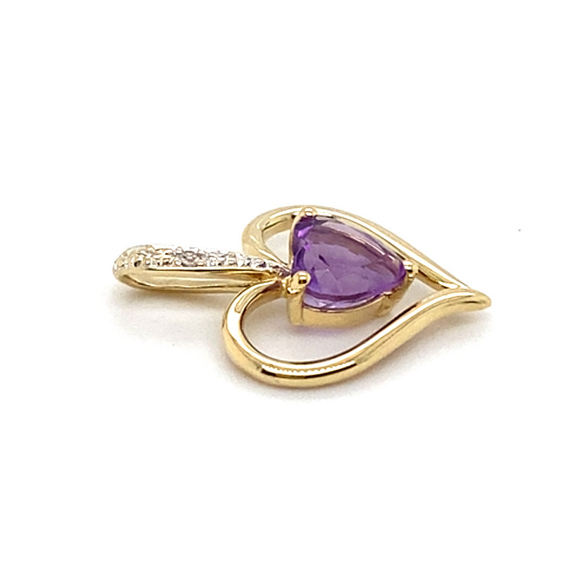 9CT YELLOW GOLD AMETHYST & DIAMOND SET IN HEART SHAPE PENDANT