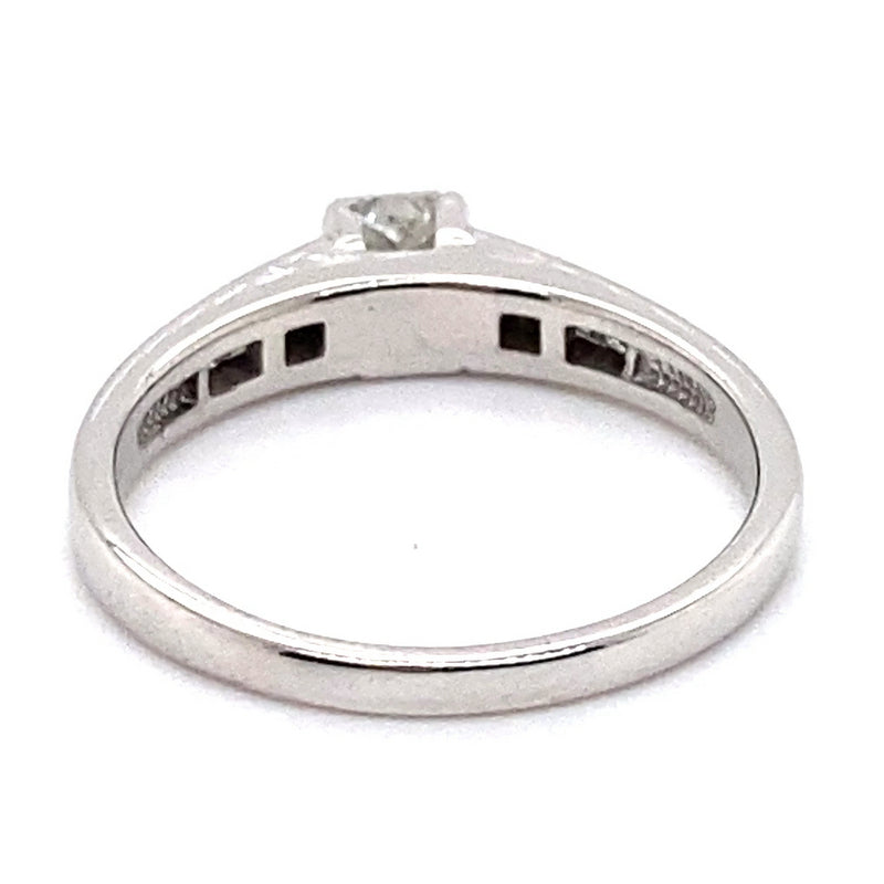 18CT WHITE GOLD THICKENED TOP STYLE DIAMOND DRESS RING VALUED @ $3699