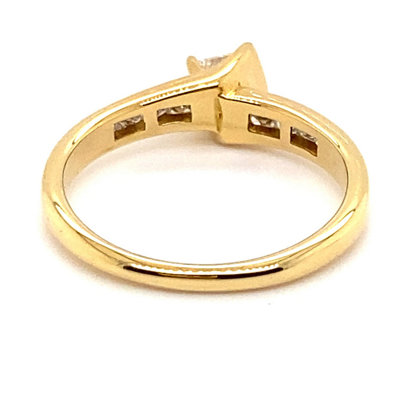 18CT YELLOW GOLD FORGED UP STYLE DIAMOND DRESS RING VALUED @ $2699