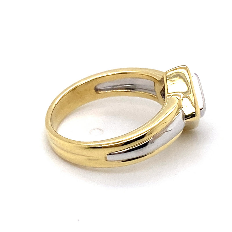 18CT YELLOW & WHITE GOLD BEZEL SET DIAMOND DRESS RING VALUED @ $5499