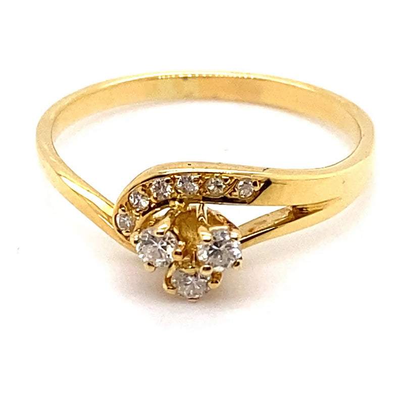 18CT YELLOW GOLD SPLIT SHOULDER WRAP AROUND DIAMOND RING VALUED @ $1699