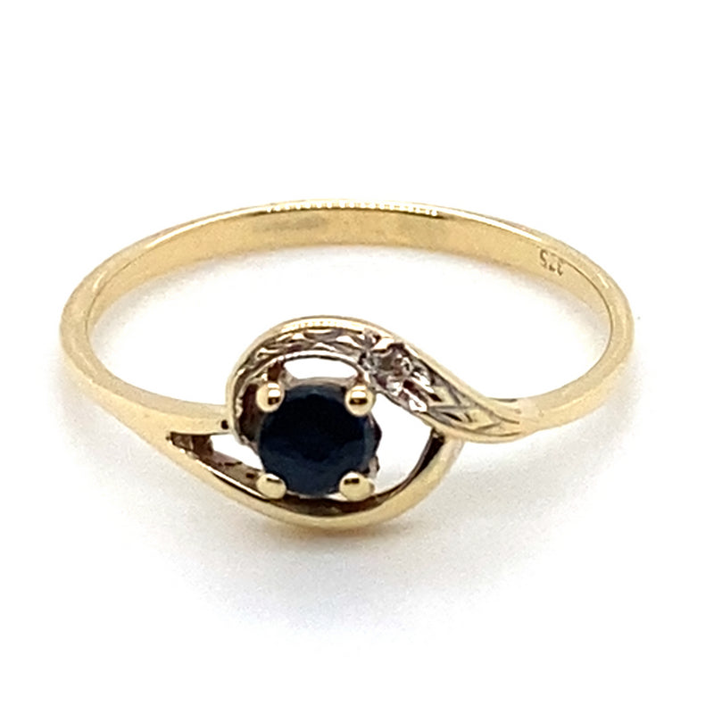 9CT YELLOW GOLD SAPPHIRE & DIAMOND SET IN WRAP AROUND SETTING DRESS RING