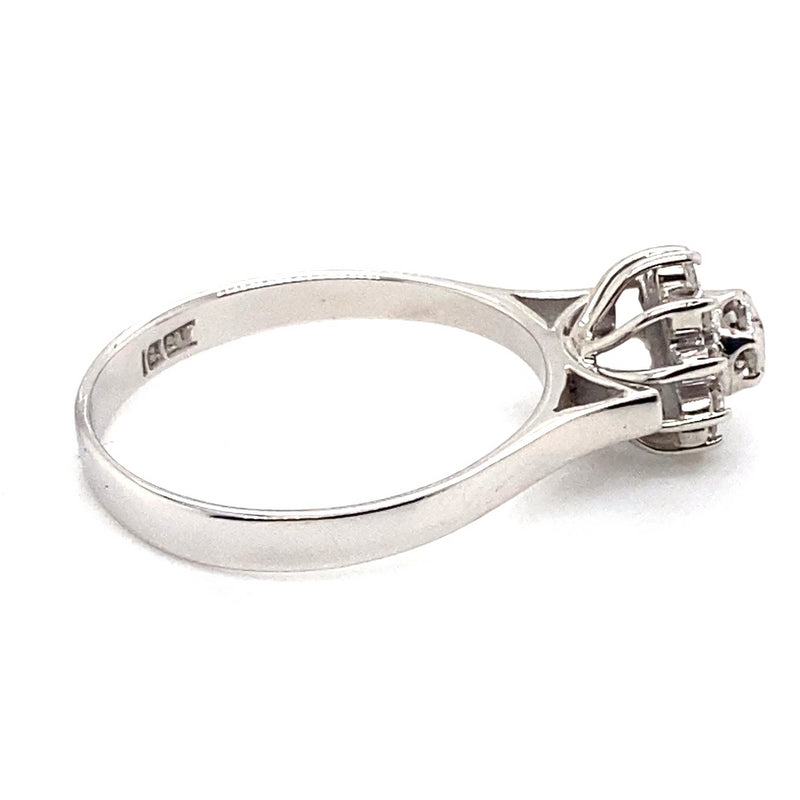 18CT WHITE GOLD DIAMOND CLUSTER DRESS RING VALUED @ $1799