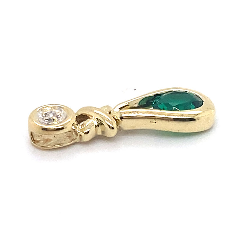 9CT YELLOW GOLD DIAMOND & SYNTHETIC EMERALD PENDANT