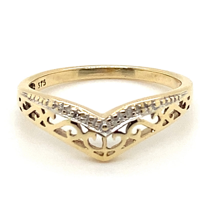 9CT YELLOW GOLD 2 DIAMONDS SET IN THE V SHAPE FILIGREE  RING