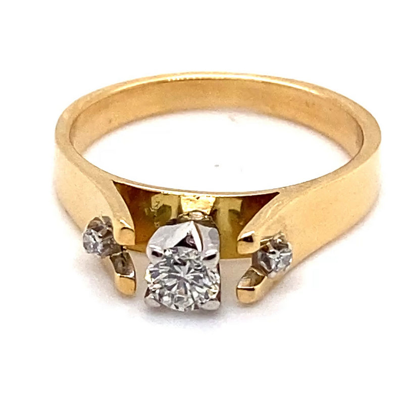 18CT YELLOW & WHITE GOLD SPLIT SHOULDER DIAMOND DRESS RING VALUED @ $2799