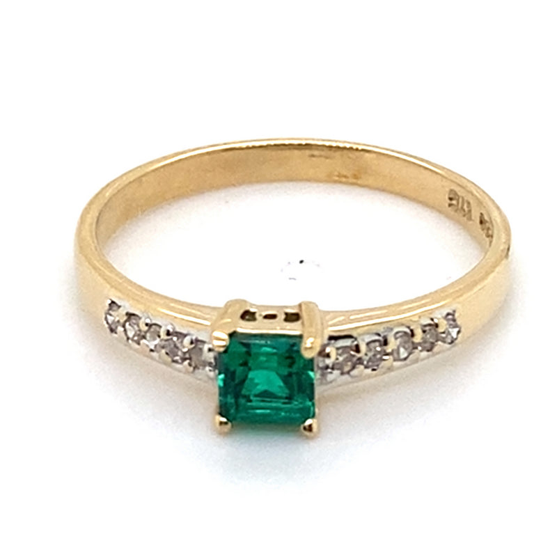 9CT YELLOW GOLD SYNTHETIC EMERALD & DIAMOND DRESS RING