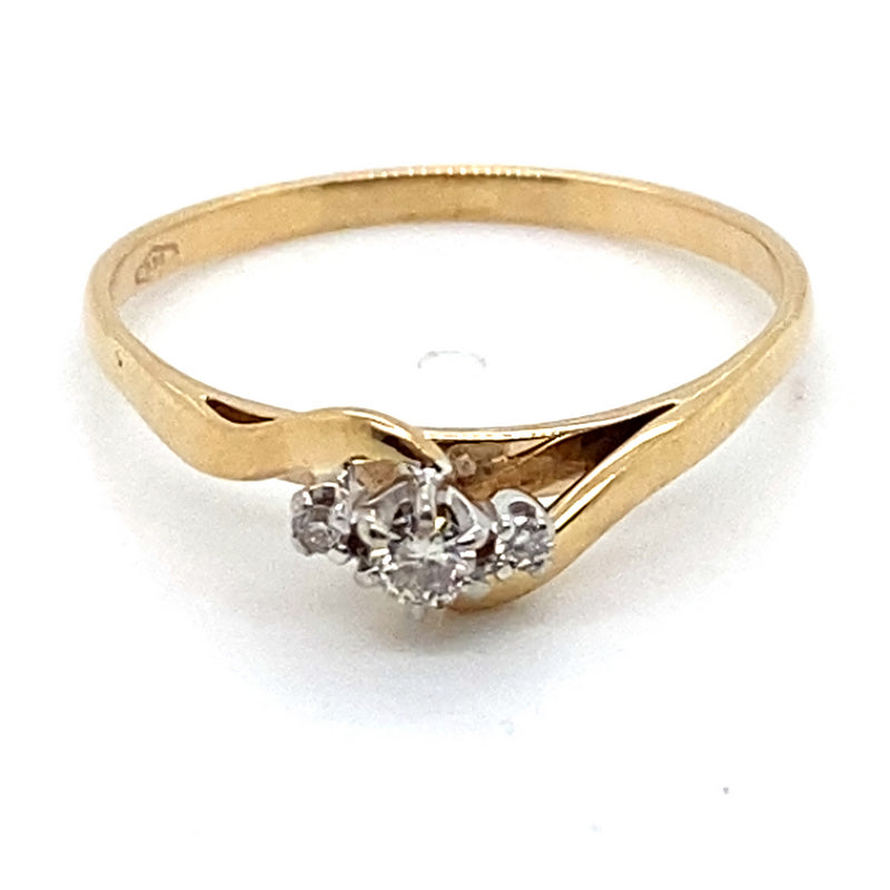9CT YELLOW & WHITE GOLD DIAMONDS SET IN TRILOGY SETTING DRESS RING