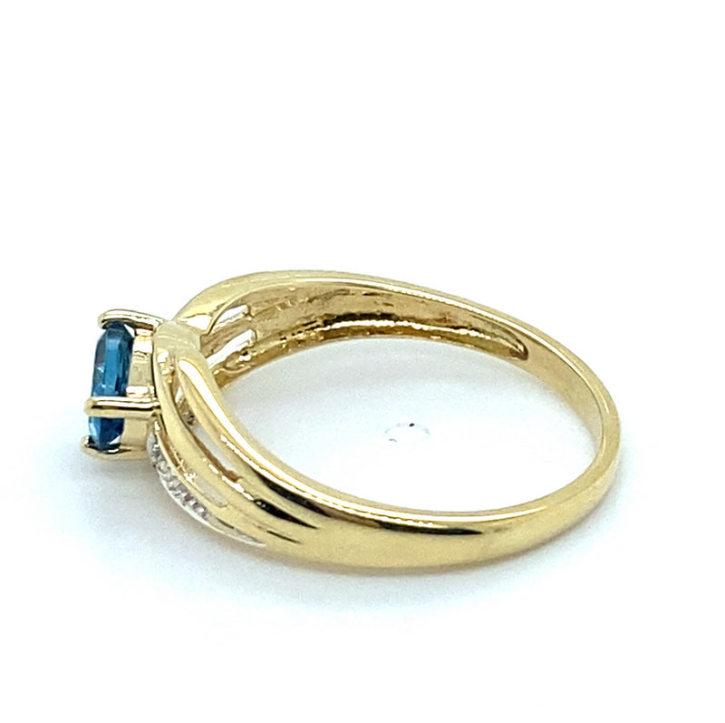 9CT YELLOW GOLD TOPAZ AND DIAMOND SPLIT SHOULDER DRESS RING