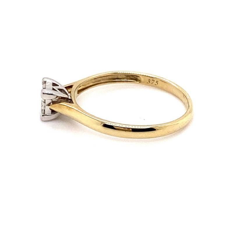 9CT YELLOW & WHITE GOLD POINTED SHOULDER DIAMOND DESS RING VALUED @ $1099