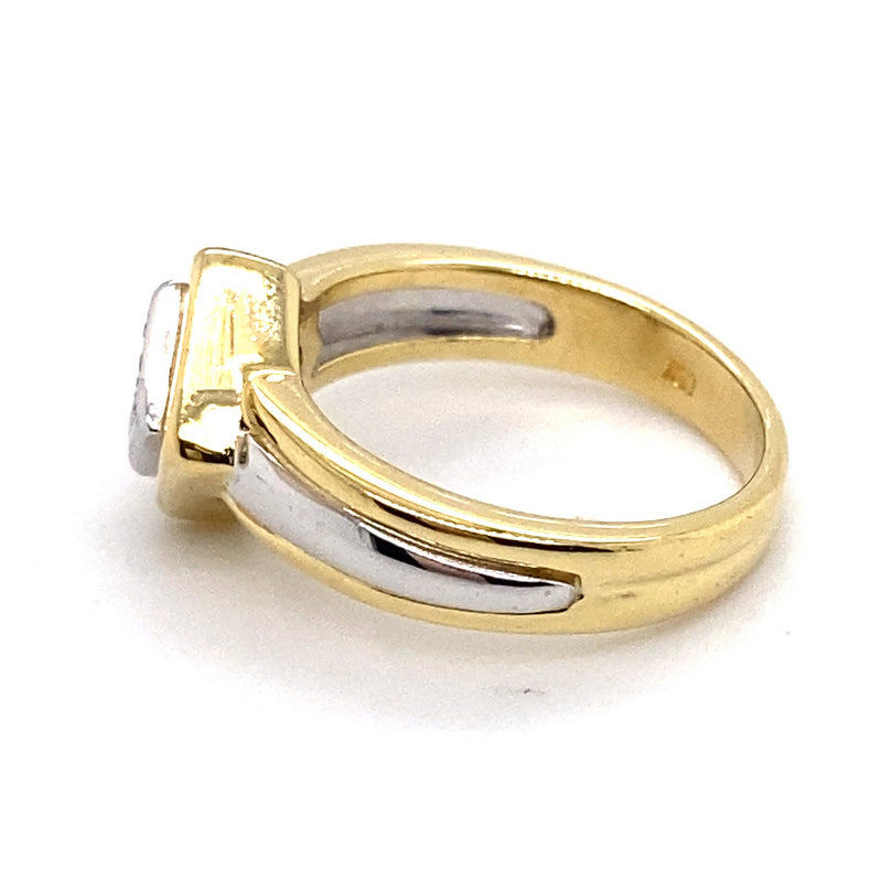 18CT YELLOW & WHITE GOLD BEZEL SET DIAMOND DRESS RING VALUED @ $5499