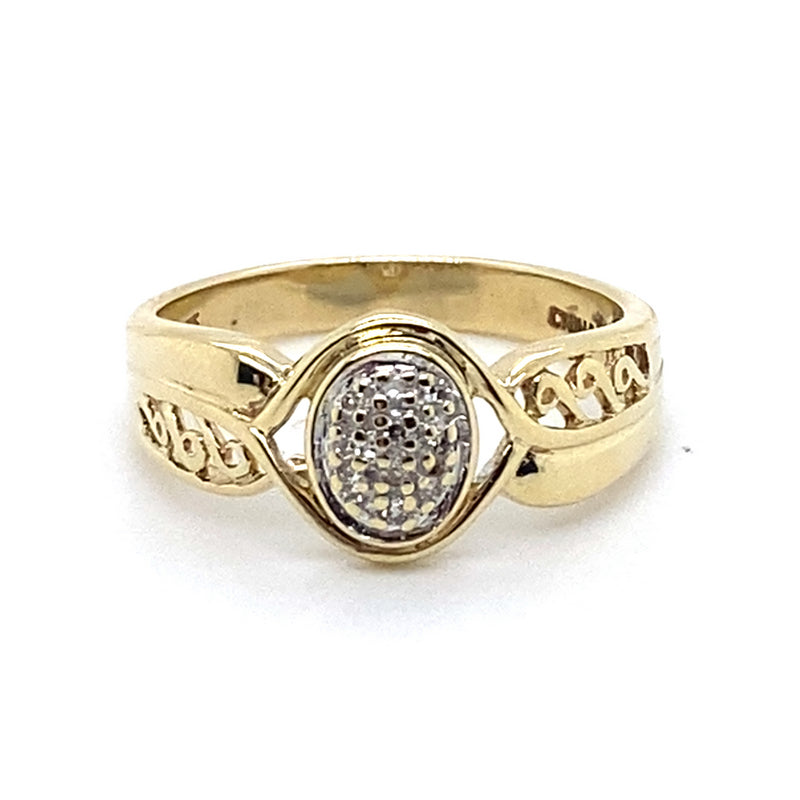 9CT YELLOW GOLD DIAMONDS SET IN CLUSTER SETING WITH FILIGREE SHOULDERS RING