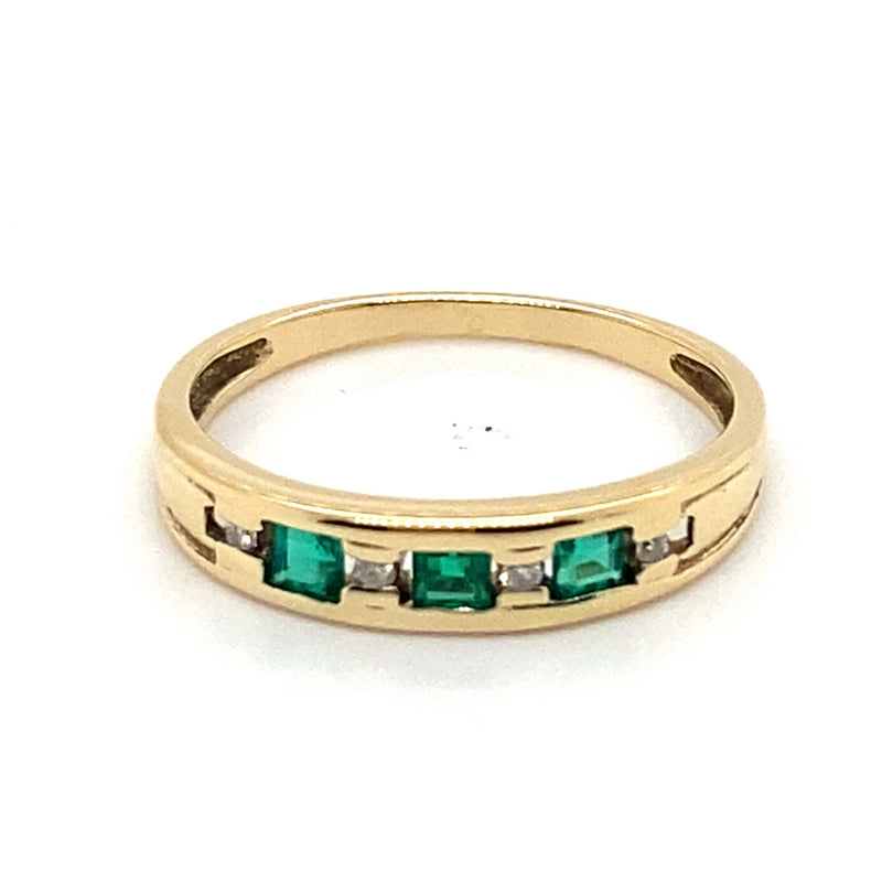 9CT YELLOW GOLD SYNTHETIC EMERLD & DIAMOND DRESS RING