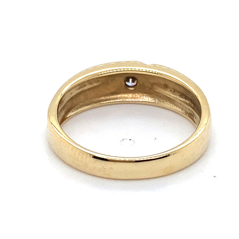 9CT YELLOW GOLD ROUND BRILLIANT CUT HAMMER SET DIAMOND DRESS RING