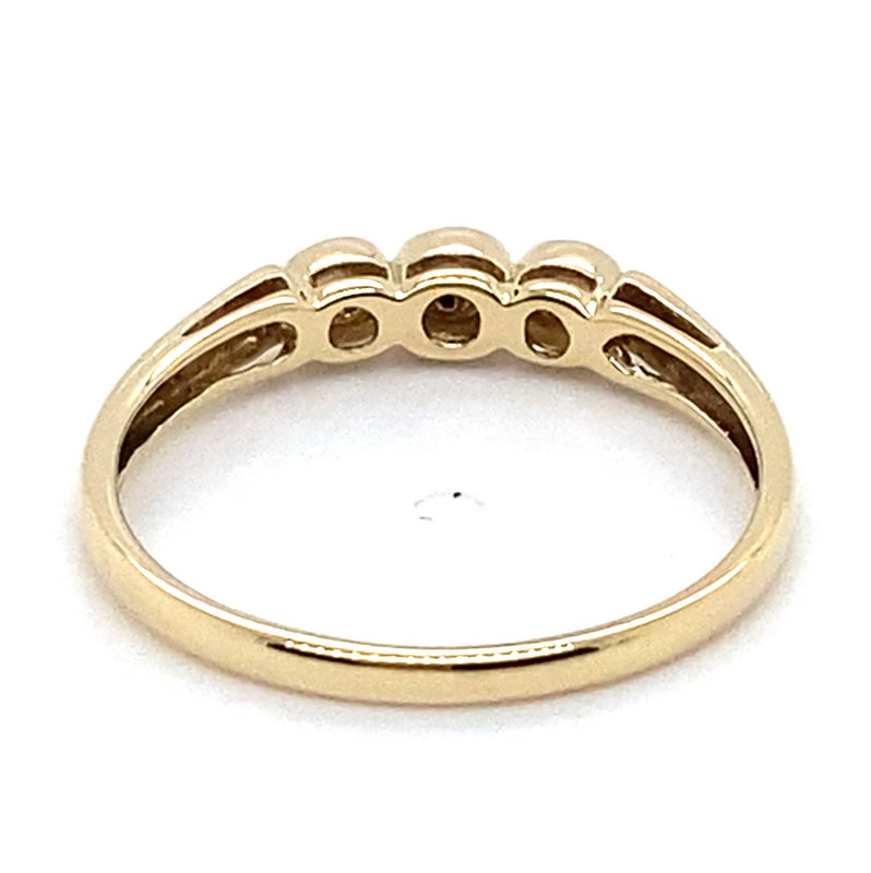 9CT YELLOW GOLD DIAMONDS CLAW IN TRILOGY SETTING DRESS RING