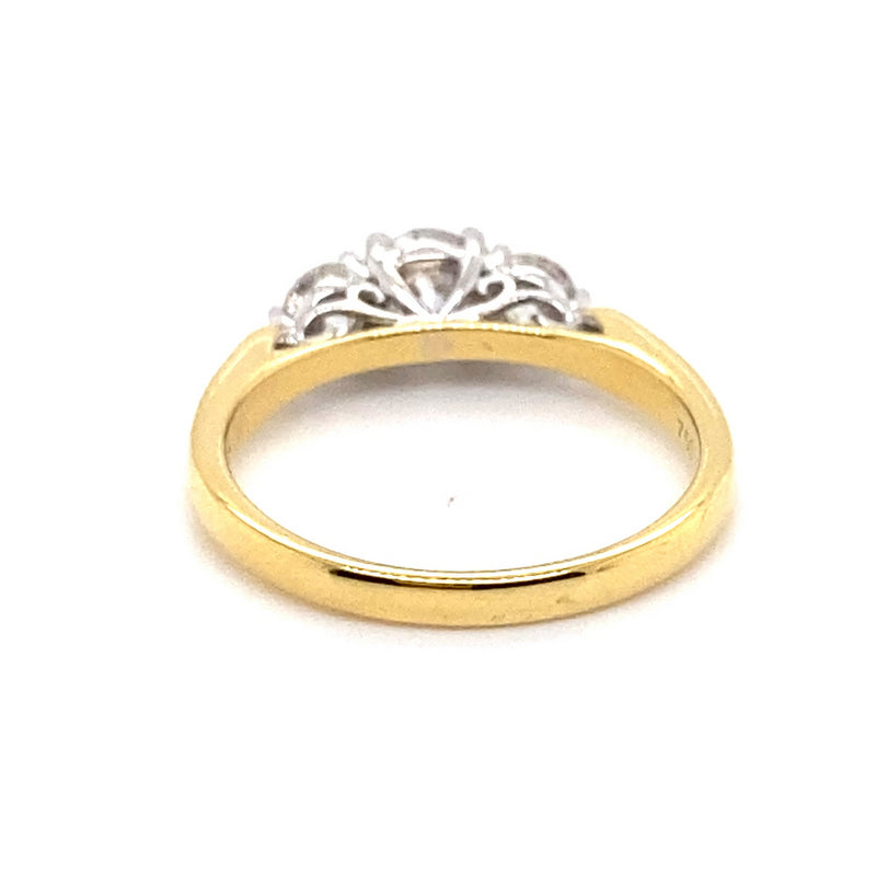 18CT YELLOW & WHITE GOLD POINTED SHOULDER DIAMOND DRESS RING VALUED @ $6199