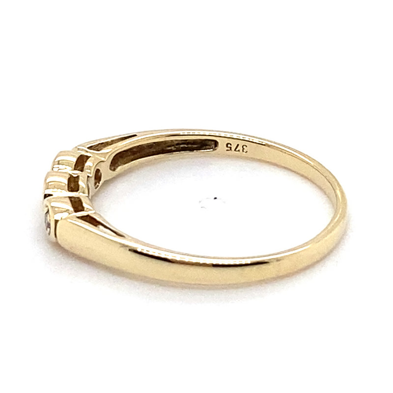 9CT YELLOW GOLD DIAMONDS CLAW IN TRILOGY SETTING DRESS RING