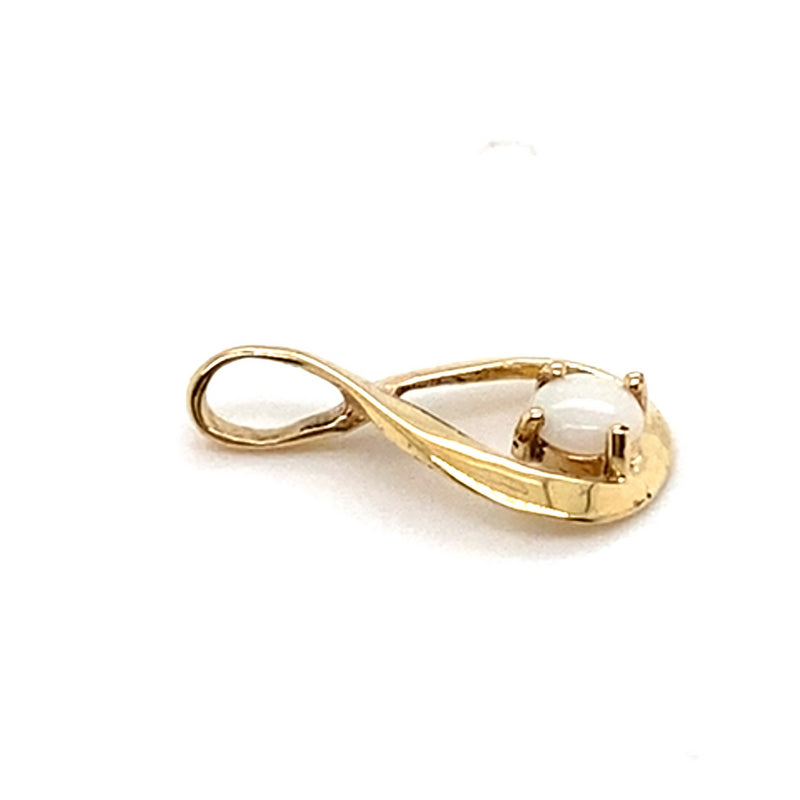 9CT YELLOW GOLD ROUND CUT LIGHT OPAL PENDANT