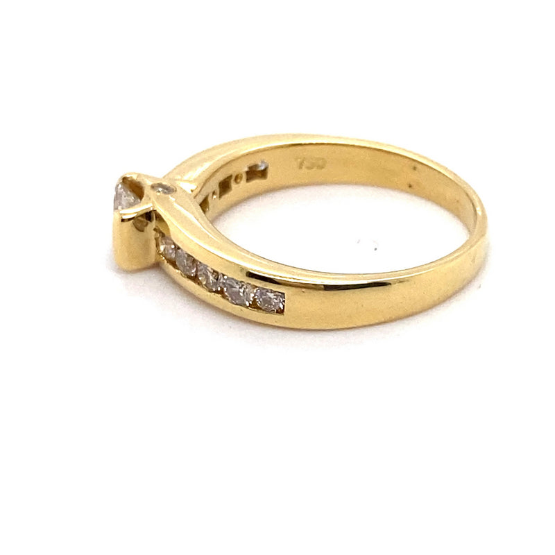 18CT YELLOW GOLD FORMED UP STYLE DIAMOND DRESS RING VALUED @ $4399