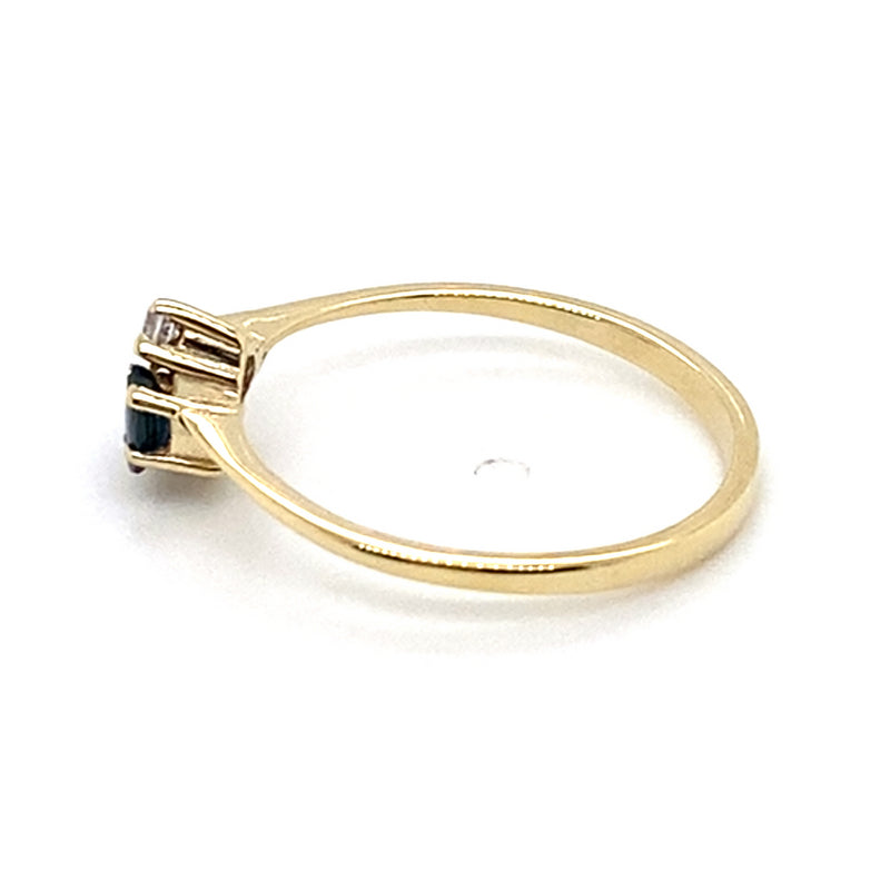9CT YELLOW GOLD SAPPHIRE & DIAMOND DRESS RING