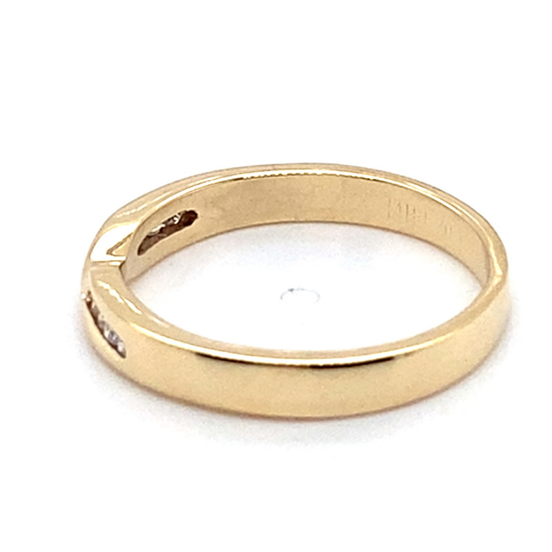 9CT YELLOW GOLD CHANNEL SET DIAMONDS IN CROSS OVER PATTERN DRESS RING