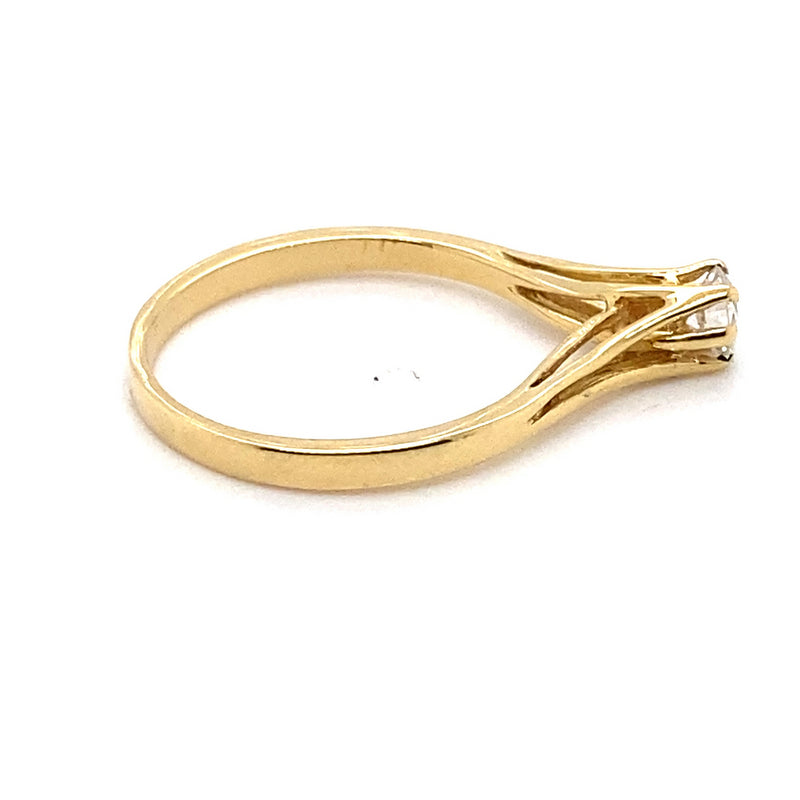 18CT YELLOW GOLD FORMED UP STYLE DIAMOND DRESS RING VALUED @ $1899
