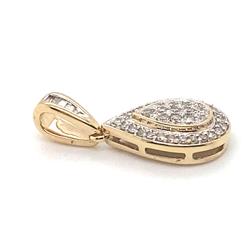 9CT YELLOW GOLD PEAR SHAPE DIAMOND CLUSTER PENDANT