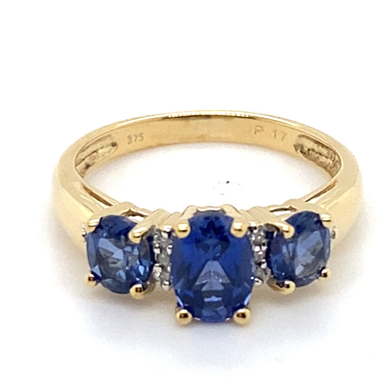 9CT YELLOW GOLD DIAMONDS & SYNTHETIC SAPPHIRES SET IN TRILOGY SETTING RING