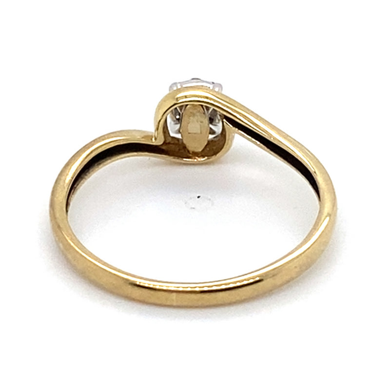 9CT YELLOW & WHITE GOLD DIAMONDS SET IN RAISED CLUSTER DRESS RING