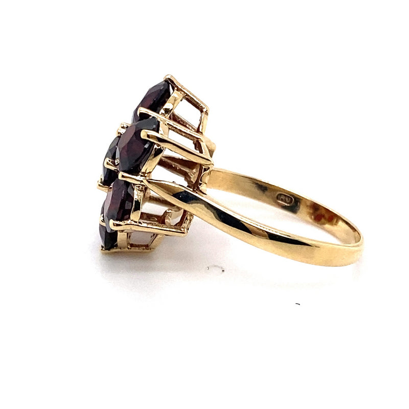 9CT YELLOW GOLD ALMADINE GARNETS DRESS RING