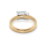 9CT YELLOW & WHITE GOLD AQUAMARINE & DIAMOND DRESS RING