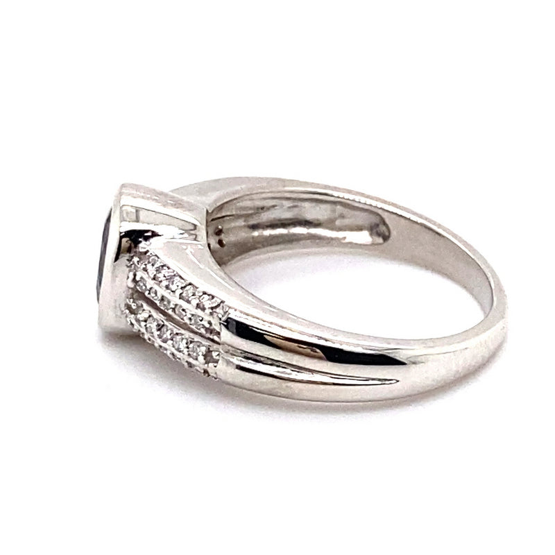 18CT WHITE GOLD SAPPHIRE & DIAMOND DRESS RING VALUED @ $5399