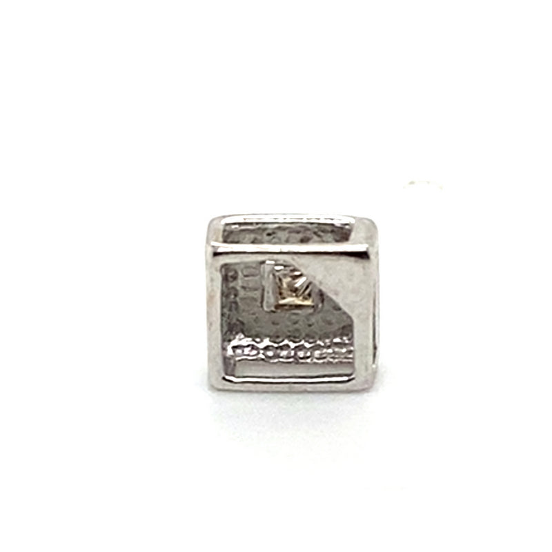 9CT WHITE GOLD PRINCESS CUT HAMMER SET DIAMOND PENDANT
