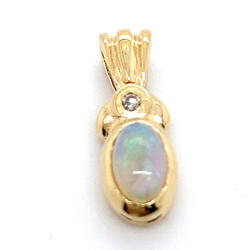 9CT YELLOW GOLD OPAL AND BEZEL SET DIAMOND PENDANT