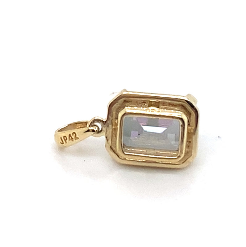 9CT YELLOW GOLD MYSTIC TOPAZ PENDANT
