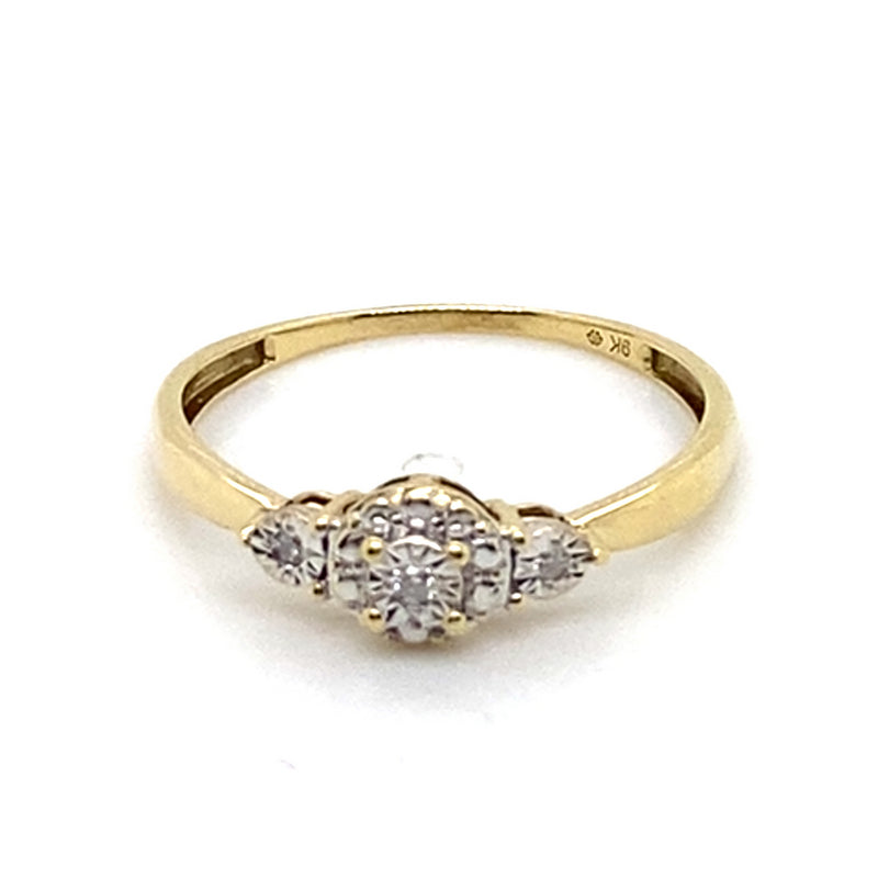 9CT YELLOW GOLD DIAMONDS ILLUSION SET IN THE RAISED TRILOGY SETTING DRESS RING