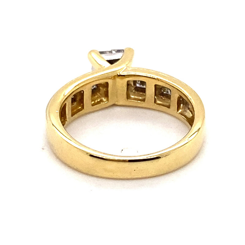 18CT YELLOW & WHITE GOLD DIAMOND DRESS RING VALUED @ $4099