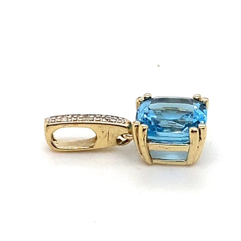 10CT YELLOW GOLD TOPAZ & DIAMOND PENDANT