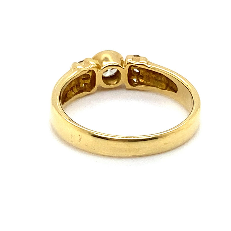 18CT YELLOW GOLD THICKENED TOP DIAMOND DRESS RING VALUED @ $2299