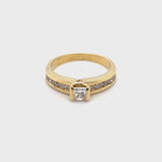 18CT YELLOW GOLD FORMED UP STYLE DIAMOND DRESS RING VALUED @ $4399